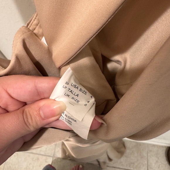 Chic Tan Maxi Dress - Picture 2 of 4